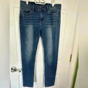 Lucky Brand Brooke Skinny Jean. Size 6/28. Medium wash denim.